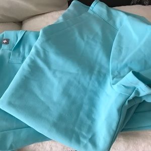 Figs Neon blue set size xs